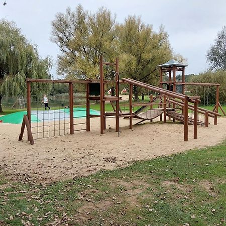 Rumah Senang Wellness Met Hottub En Tuin Ewijk Εξωτερικό φωτογραφία