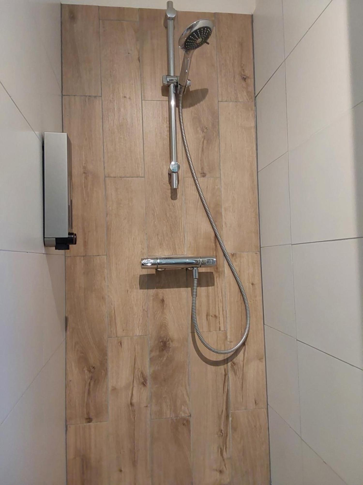 Rumah Senang Wellness Met Hottub En Tuin Ewijk Εξωτερικό φωτογραφία